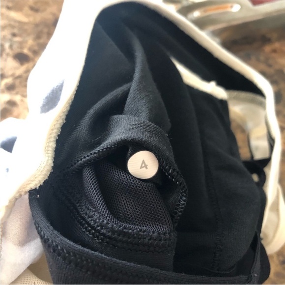 Bundle of two Lululemon Tank Top - Picture 7 of 7